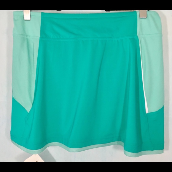 Reebok Dresses & Skirts - Reebok Sport Skirt Green Sz Large ✨NEW✨
